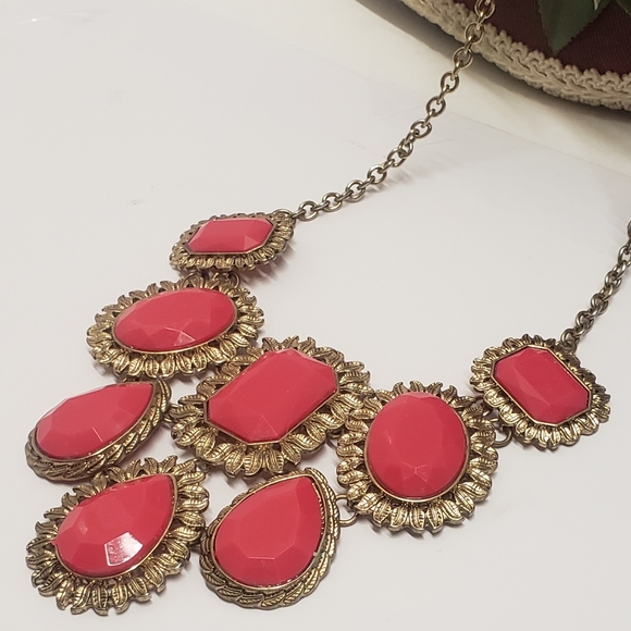 Amazing Golden Leaf Wrapped Pink Acrylic Crystal Statement Necklace - Picture 1 of 10